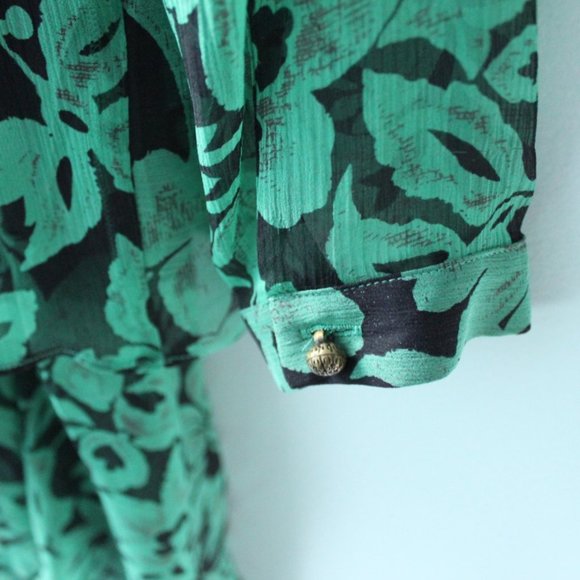 NWT Twelfth Street By Cynthia Vincent Meralda Silk Dress - Green - XS - Picture 3 of 6